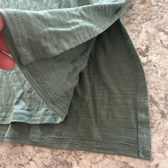 Women’s Old Navy Tee Shirt Short Sleeve Medium Tall  NWT - Picture 4 of 8